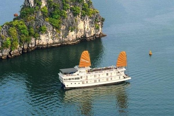 DU THUYỀN MAJESTIC CRUISE