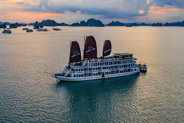 DU THUYỀN VICTORY STAR CRUISES