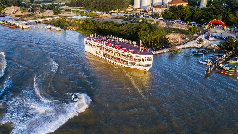 Tour Hà Nội – du thuyền Cổ Độ – Thiên Cầm – Công viên nước Vinpearl Hà Tĩnh